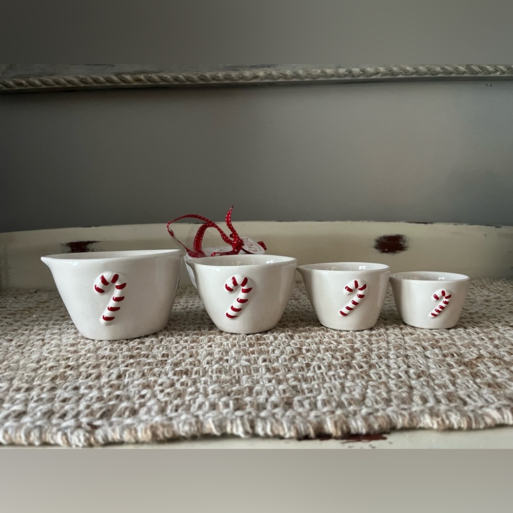 New Rae Dunn Candy Cane Measuring Cups